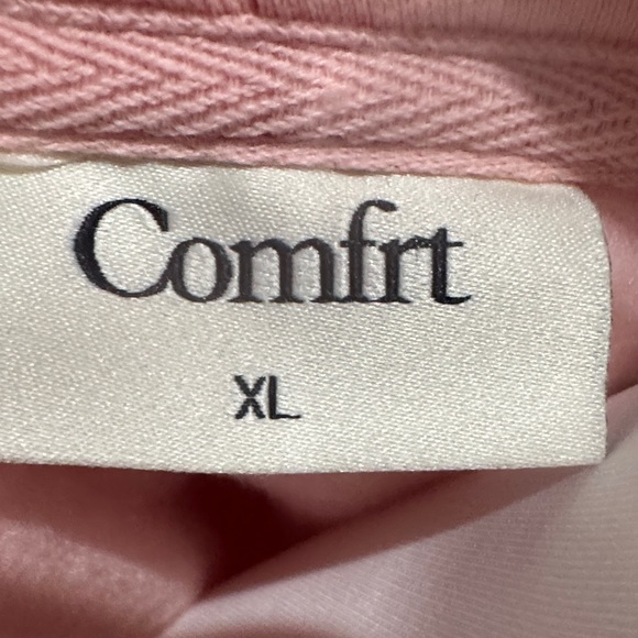 Comfrt Pink Women's Hoodie NWOT - Picture 4 of 4